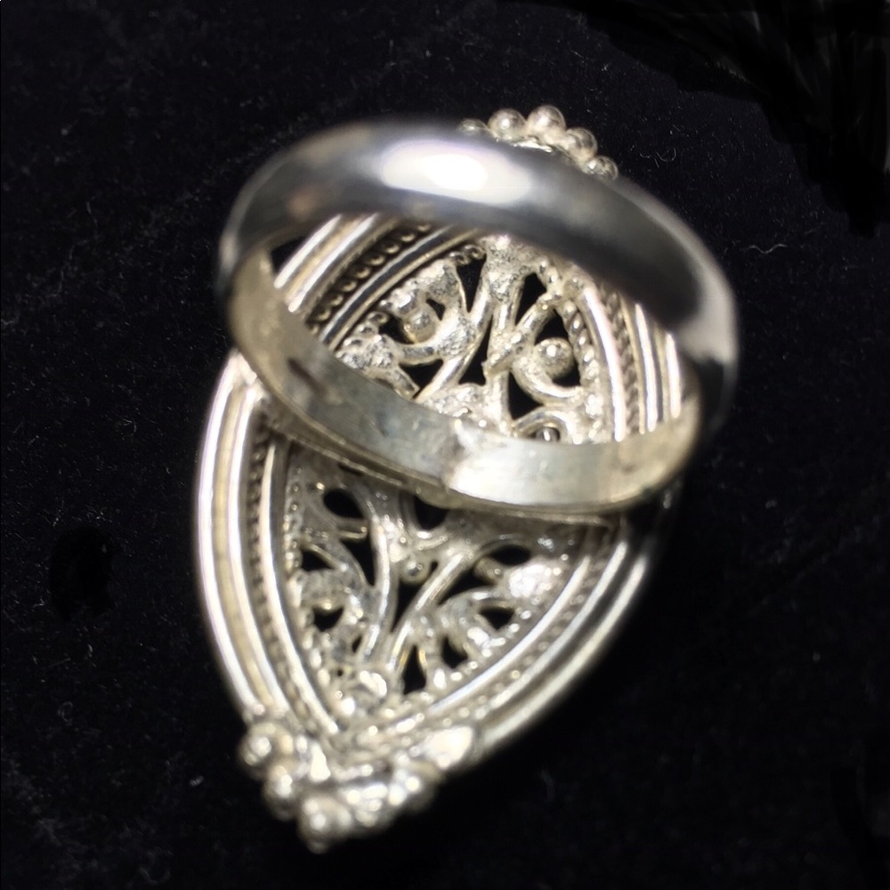 Garnet & Silver Ring - Picture 6 of 6